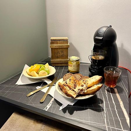 Le Lutz Apartment Ним Екстериор снимка
