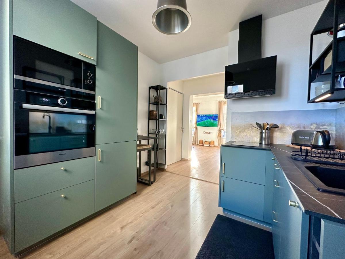 Le Lutz Apartment Ним Екстериор снимка